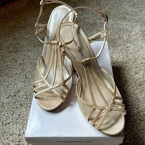 Caparros Lucky Peach Glitz Heels Size 10 💛✨